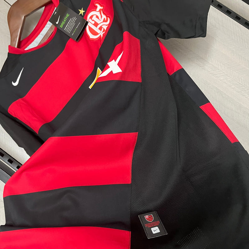 Camisa Flamengo Retrô 2005/06 - Vermelha e Preta